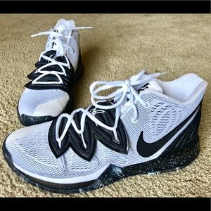 Nike Kyrie 5 ‘Cookies & Cream’